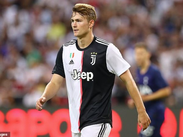 Tiết lộ lý do Matthijs de Ligt từ chối Barcelona để gia nhập Juventus