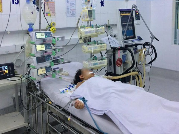 Chỉ sốt nhẹ không ngờ suýt chết do căn bệnh hiếm gặp