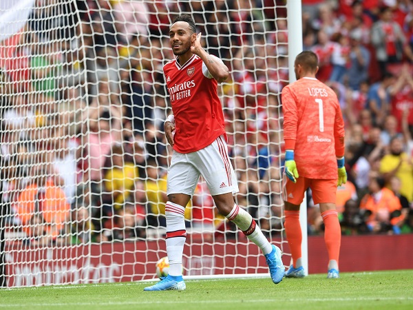 Aubameyang nổ súng, Arsenal vẫn thua ngược và mất danh hiệu Emirates Cup
