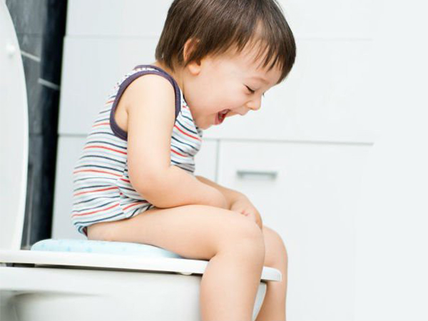 8 câu hỏi lớn về thói quen đại tiện, đọc đến câu 4 sẽ biết ngay tư thế đi cầu tốt nhất