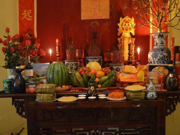 Cuối tháng 6 lau dọn bàn thờ, đầu tháng cô hồn tiền bạc tíu tít, may mắn cả năm