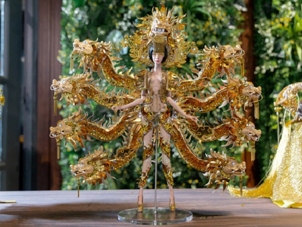 Top 3 thiết kế Quốc phục thi Miss Universe 2019: 'Cafe phin' gây thất vọng, 'Vùng đất 9 rồng' hở bạo, nặng nề khiến fan lo Hoàng Thùy không gánh nổi