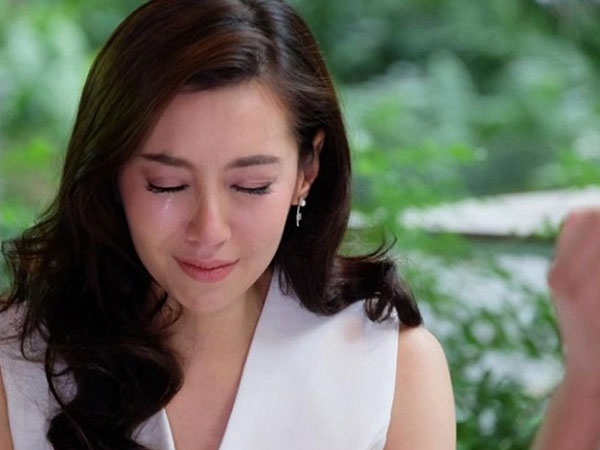Lấy nhau 8 năm thế nhưng chưa bao giờ được chồng hôn môi, để rồi khi biết được sự thật, tôi cay đắng vô cùng chỉ muốn ly hôn ngay lập tức