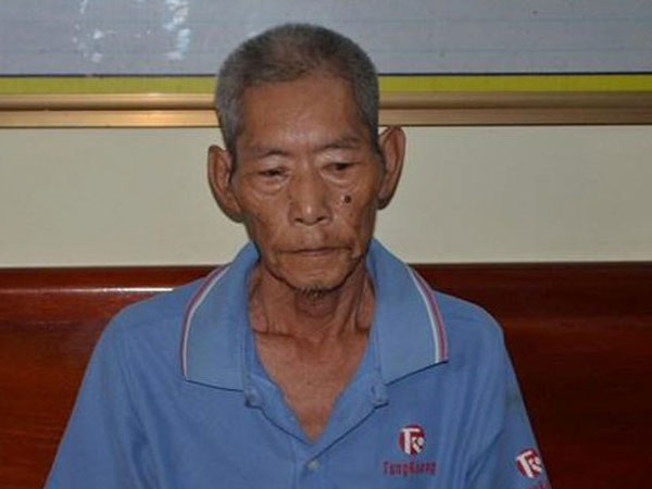 Sang nhà hàng xóm chơi, bé gái 7 tuổi bị ông nội của bạn dâm ô