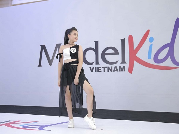 Model Kid Vietnam 2019 phản ánh thực tại các người mẫu nhí đang bị 'ép chín'