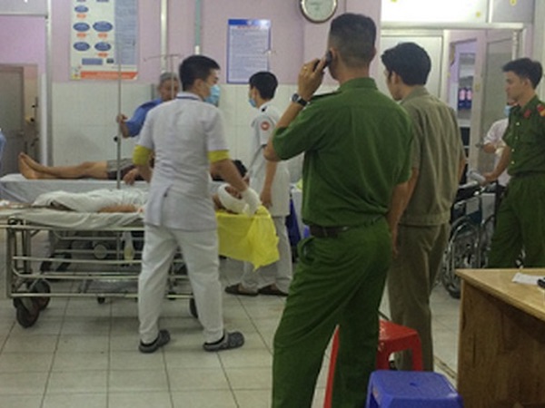 6 bệnh nhân sốc khi chạy thận tại Nghệ An, hơn 130 người phải chuyển viện