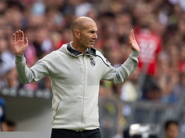 HLV Zidane bất ngờ lên tiếng bảo vệ Bale