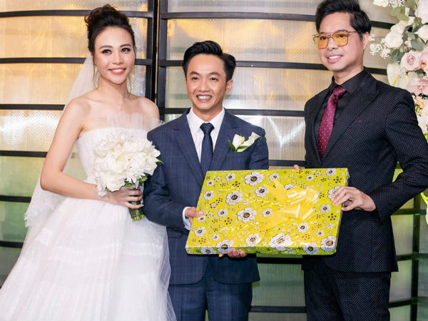 Ơn giời, cuối cùng Ngọc Sơn cũng tiết lộ về món quà cưới đã tặng cho Cường Đô La - Đàm Thu Trang đây rồi