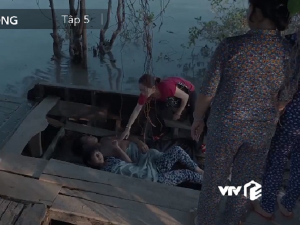 Bán chồng tập 5: Chưa kêu oan xong vụ lộ ảnh nóng đàn ông có vợ, Nương lại bị thiên hạ tận mắt bắt gặp qua đêm với trai trẻ trên thuyền
