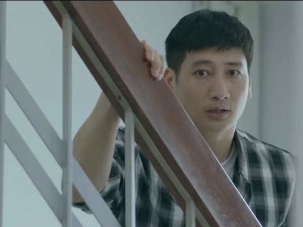 'Hoa hồng trên ngực trái' tập 1: 'Vũ trụ VTV' gây sốc khi 'trình làng' nhân vật xứng danh 'ông hoàng' trong làng sở khanh!