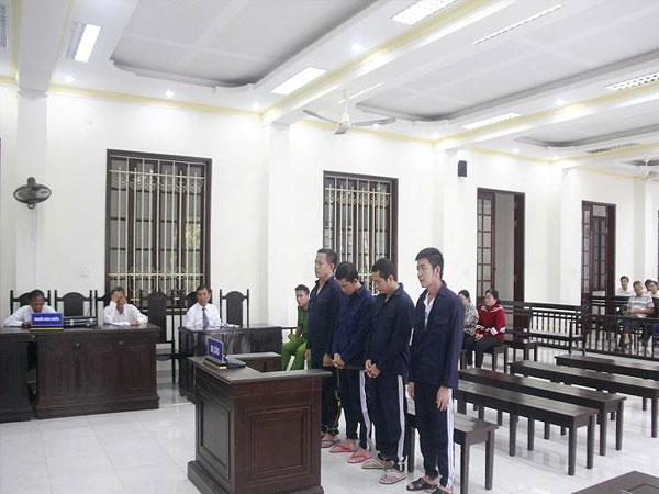 Chế ra thiên thạch giả bán giá triệu đô