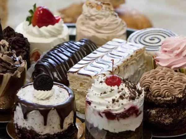 Bé gái 8 tuổi mắc ung thư thận vì bố cho uống trà sữa, ăn bánh ngọt mỗi ngày