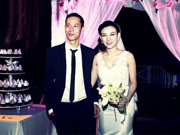 Giữa bão scandal bạo hành con, Thu Thủy bất ngờ bị một người bạn thân của chồng cũ tố 'dắt mũi' dư luận, lừa dối công chúng về cuộc hôn nhân trước đây