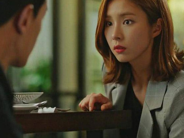 Ngủ với sếp già trả thù chồng lạnh nhạt, tôi òa khóc khi thấy món quà 'siêu to khổng lồ'