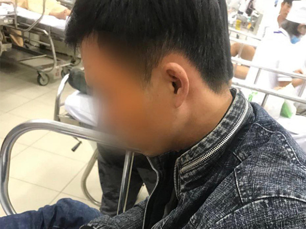Thanh niên lái xe vi phạm lao với tốc độ cao, tông CSGT ở Sài Gòn nhập viện cấp cứu