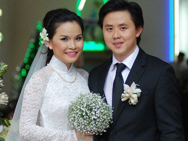 Nhóm trưởng Mây Trắng - Thu Ngọc xác nhận đã ly hôn chồng sau 20 năm gắn bó, nguyên nhân xuất phát từ mâu thuẫn mẹ chồng - nàng dâu