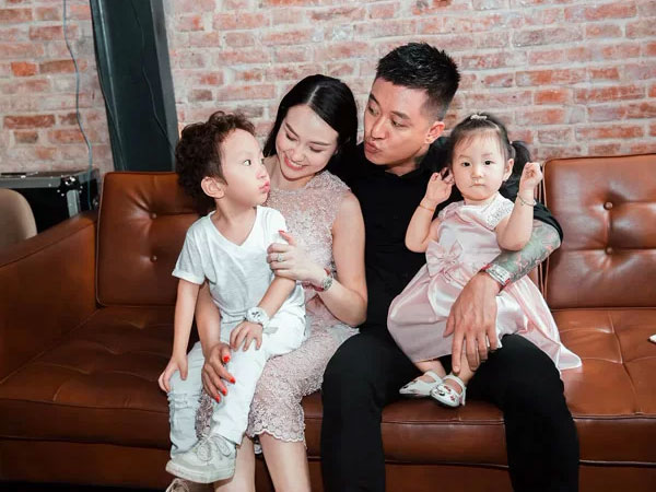 5 năm hôn nhân viên mãn của Tuấn Hưng - Hương Baby
