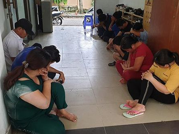 Phá sới bạc bằng hình thức đá gà trực tuyến ở Sài Gòn do thiếu niên 15 tuổi điều hành