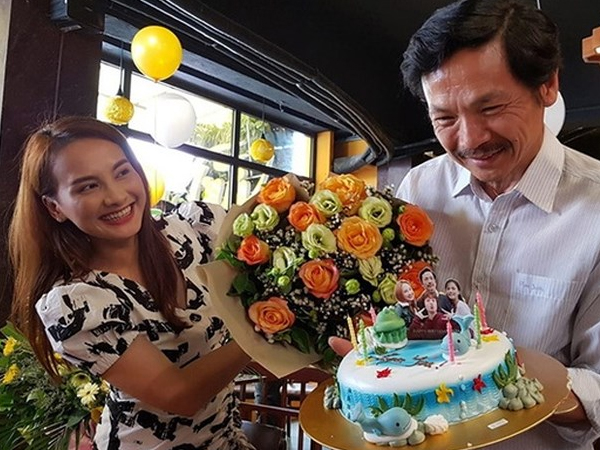 Bố Sơn trong phim 'Về nhà đi con' được phong tặng Nghệ sĩ nhân dân