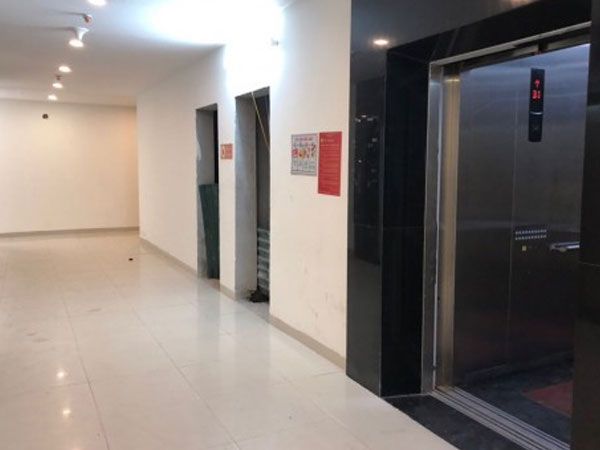 Gã đàn ông thừa nhận hành vi dâm ô bé gái trong thang máy