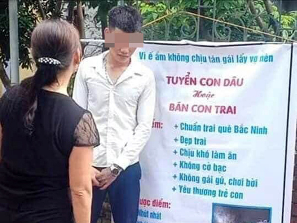 Con trai 'ế' mãi không chịu tán gái, mẹ sốt ruột in biển 'bán con': Đẹp trai, không gái gú chơi bời, nhược điểm 'còn zin'
