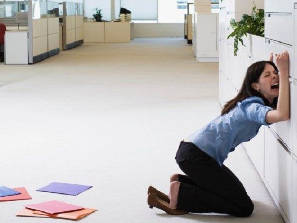 Khảo sát mới cho thấy: 8 trên 10 dân công sở đã bật khóc tại chỗ làm, chủ yếu là do sếp và đồng nghiệp chèn ép