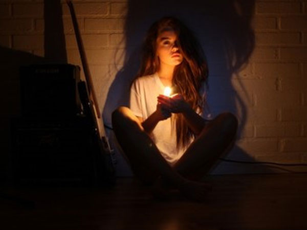 Vì sao 3 giờ sáng là khung giờ 'ma quỷ' ám ảnh con người?