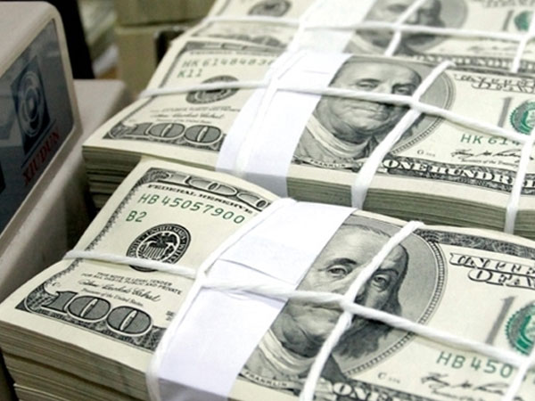 Truy tìm tài xế cùng chiếc phong bì có 8.000 USD