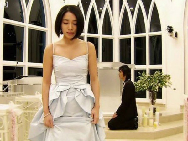 Chuyện hi hữu: Ăn hỏi 13 tráp cùng phong bì 10 triệu, chú rể vẫn bị nhà gái đuổi thẳng cổ vì lý do 'đau hơn hoạn'