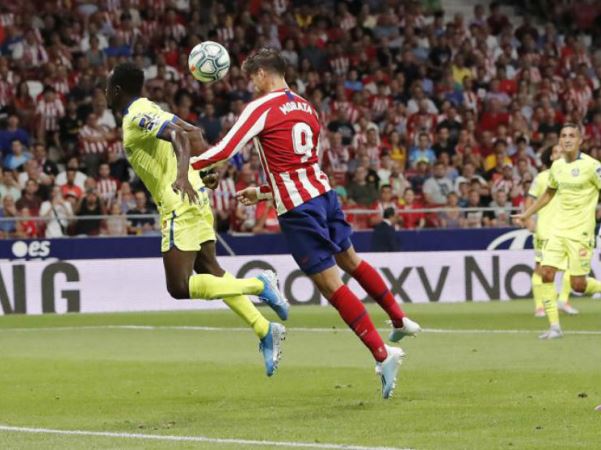 Tân binh để lại dấu ấn, Atletico có chiến thắng ngày ra quân La Liga
