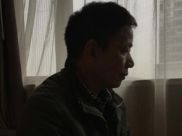 Sau 7 năm sống trong địa ngục, người đàn ông tội nghiệp mới biết mình không có HIV như chẩn đoán
