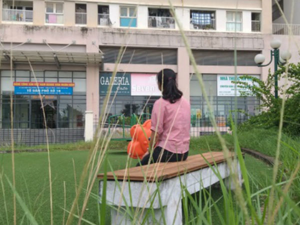 Hà Nội: Khu vui chơi chung cư bị bỏ hoang do người dân lo sợ rắn hổ mang tấn công