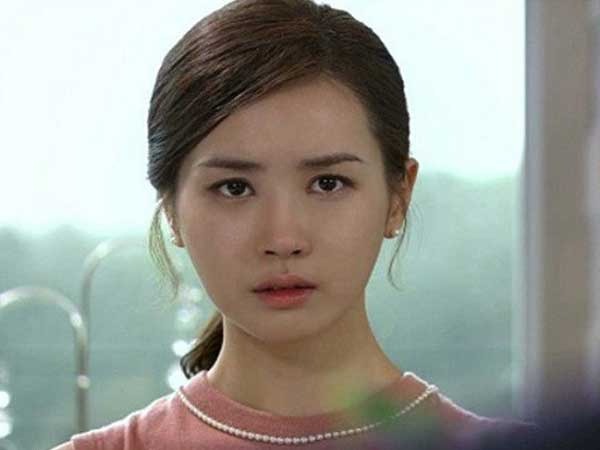 Định trộm tiền đi đẻ của vợ cho bồ nhí, nhưng khi cánh cửa két bảo mật được mở ra chồng lại ôm mặt khóc