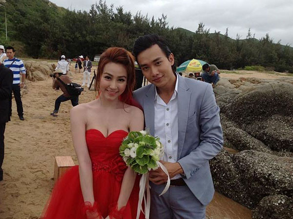 'Người tình' phim ảnh đầu tiên của Quốc Trường: Lớn hơn 3 tuổi, tài năng và sexy