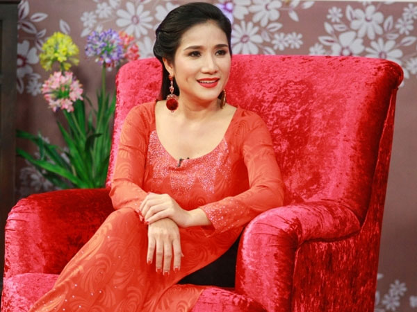 Sau 16 năm ly hôn, MC Cát Tường bất ngờ thổ lộ: 'Hãy cho tôi được yêu, nếu đau khổ tôi sẽ chịu'