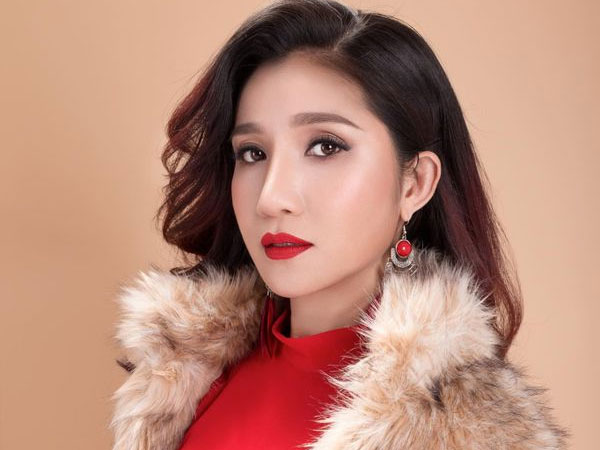 Nữ MC Cát Tường nhận danh hiệu Nghệ sỹ Ưu tú sau hơn 23 năm làm nghề