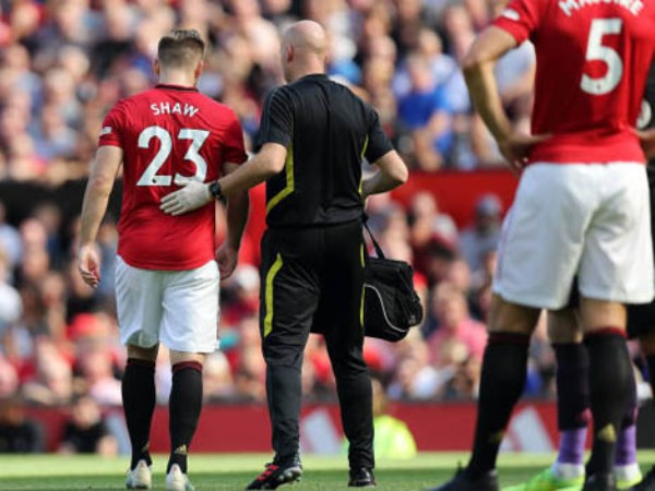 Solskjaer nhận hung tin, MU khốn càng thêm khó