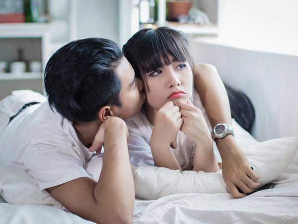 Chồng quá rườm rà lòng vòng trong chuyện ấy