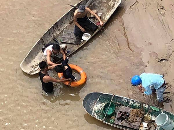 Bắc Giang: Người mẹ gửi con nhỏ 6 tháng tuổi cho người dân rồi bất ngờ nhảy cầu tự tử