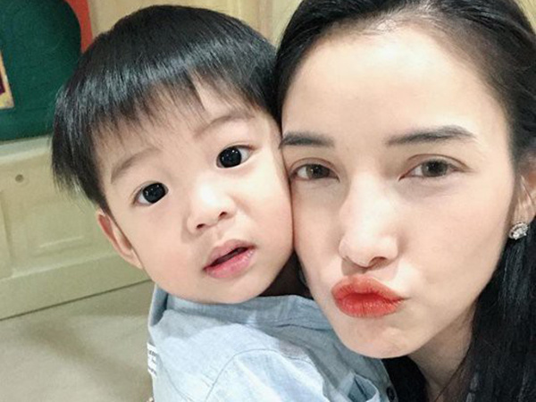 Người mẹ trẻ tức điên vì người yêu đằng đẵng 6 năm liền không dũng cảm nhận con còn để nhân tình nhắn tin thách thức