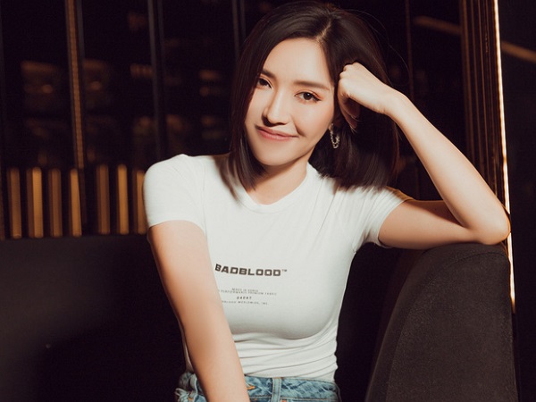 Bích Phương: 'Kể cả ngày mai có là ngày tệ nhất cuộc đời thì chúng ta vẫn nên tẩy trang trước khi đi ngủ!'