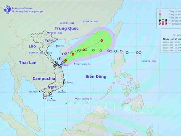 Theo dõi chặt chẽ diễn biến áp thấp nhiệt đới và tiếp tục tìm kiếm 10 người bị mất tích