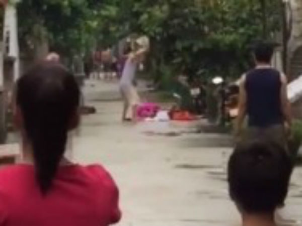 Vụ anh ruột truy sát cả nhà em trai ở Hà Nội: Người dân đứng nhìn mà không cứu giúp có bị truy cứu?