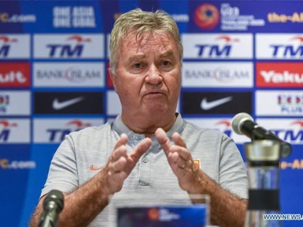 HLV Guuus Hiddink: 'Thua Việt Nam còn hơn thắng đội yếu 5 bàn'