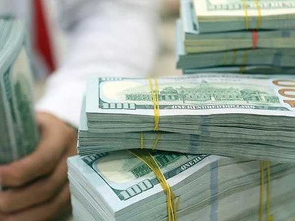 Ngân hàng đồng loạt tăng mạnh giá USD