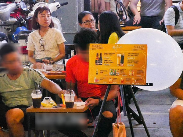 'Phố Tây' Bùi Viện: Bóng cười trở lại và 'lợi hại' hơn xưa