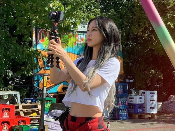 Knet đang phát sốt với loạt ảnh khoe eo con kiến của minh tinh đình đám Han Ye Seul: Body chuẩn như gái 20, ai dè đã U40