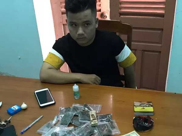 2 sinh viên mua bán gần 1,5 kg cần sa, vận chuyển bằng đường bưu điện