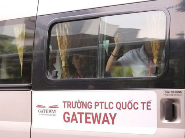 Bỏ quên học sinh trên xe: Đồ Rê Mí bị đình chỉ, Gateway lại không?