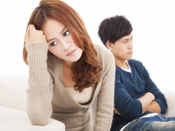 Khó thở khi chồng như người dưng, ngủ với nhau cũng hiếm hoi